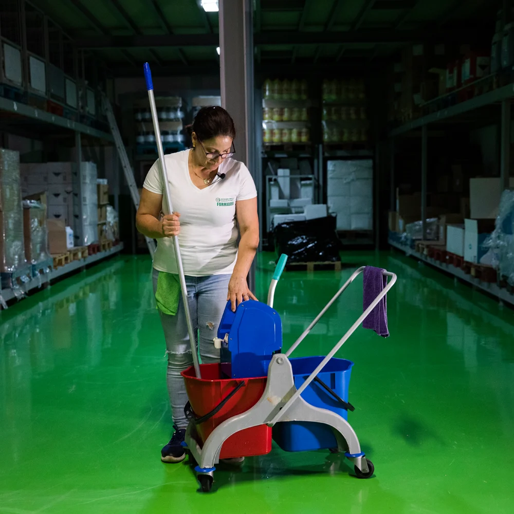 limpeza-industrial-carrinho